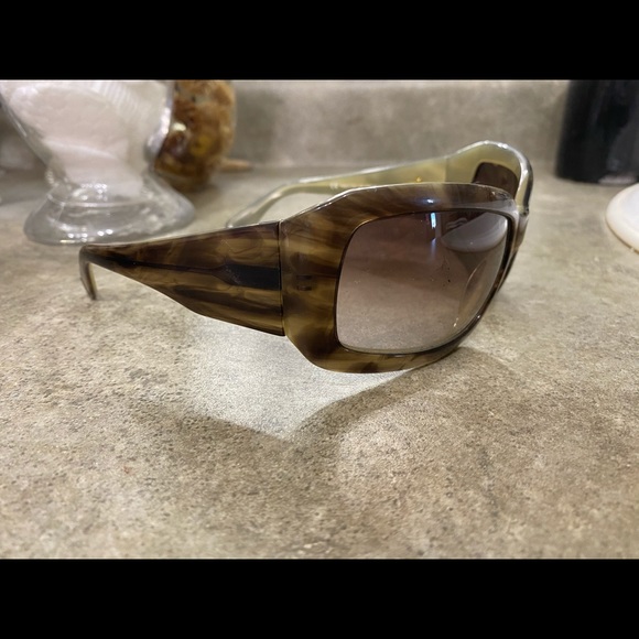 Juicy Couture Sunglasses - Picture 3 of 5